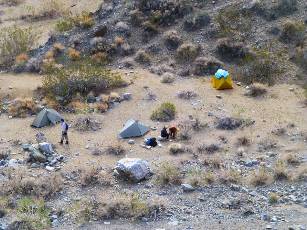 wDV-2014 hike-day4-4  camp view.jpg (499061 bytes)